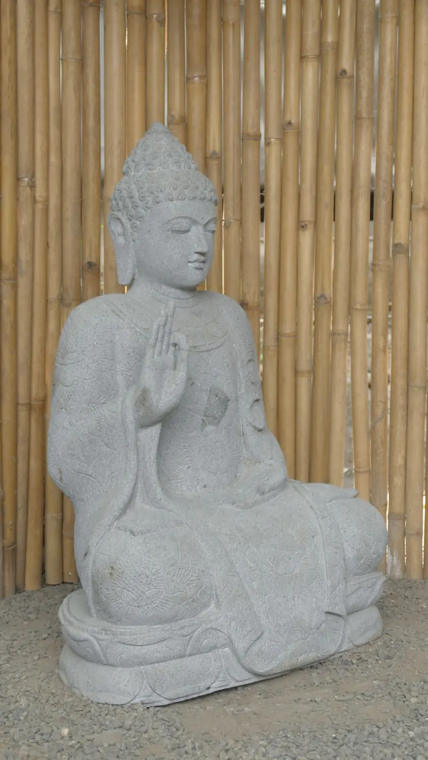 Product image 5 of the product “Seated Buddha with floral carving - Abhaya position. About 68cm length, 42cm width, 100cm height. Natural stone (river stone), stonemasonry ”